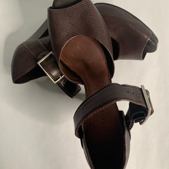 Gianni Bini Brown Leather Peep Toe Platform Heels W/Side Buckle Closure - Picture 4 of 6